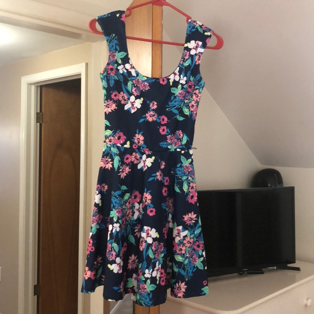 Women’s Floral Dress - Picture 1 of 1